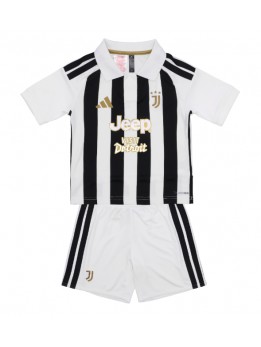 Billige Juventus Hjemmedraktsett Barn 2026-27 Kortermet (+ Korte bukser)